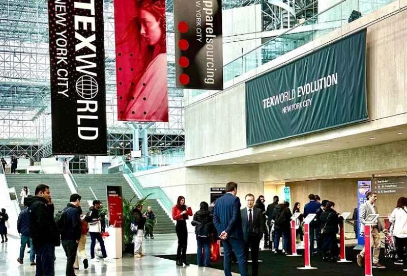 How do I apply for tickets to the 2026 New York Fashion Week? How much do they cost?