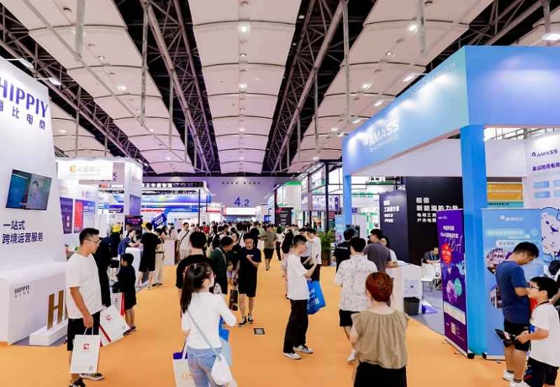 How much are the tickets for the 2026 Guangzhou Cross-Border E-commerce Expo (CCEF), and how can I buy them?