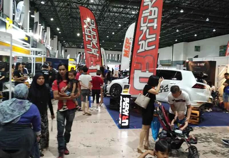 What products will be exhibited at the Malaysia Auto Parts & Accessories Exhibition (MIAPEX) 2026?