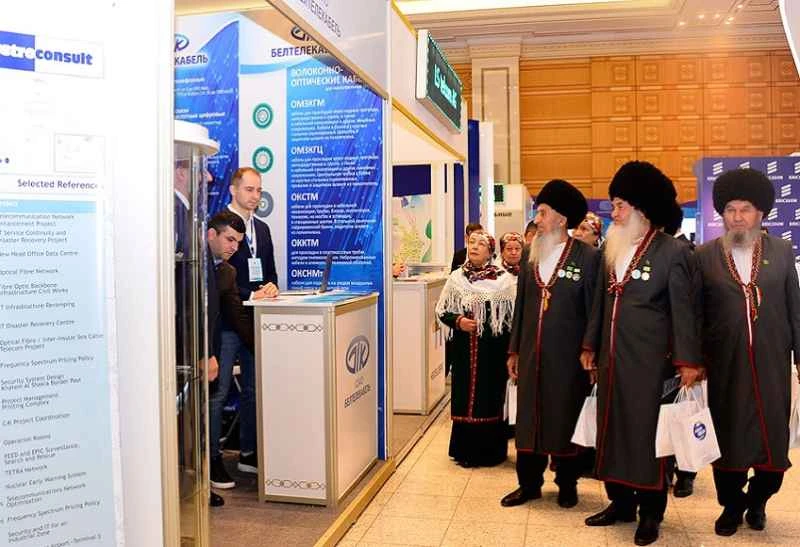 What exhibits will be featured at the Turkmenistan Communications Exhibition 2026?