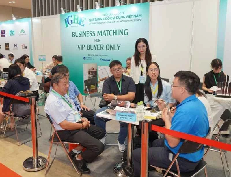 What are the ticket prices and how do I purchase tickets for the 2026 Vietnam Gift Fair (IGHE Vietnam)?